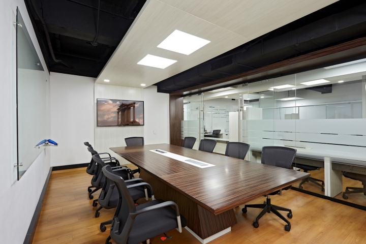 服務(wù)范圍：上海廠房裝修、上海辦公室裝修、上海食品廠裝修、上海鋼結(jié)構(gòu)搭建、上海凈化廠房車間等裝修服務(wù)